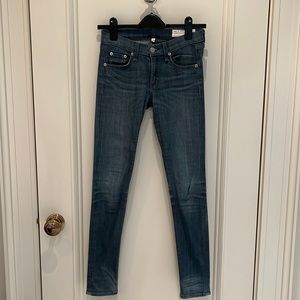 Women’s Rag & Bone skinny jeans size 25